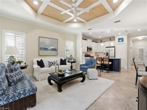 Villa Palmeras Estero Florida Real Estate