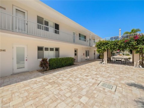 Village Green Naples Florida Condos for Sale