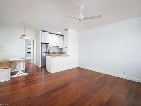 Village Green Naples Florida Condos for Sale