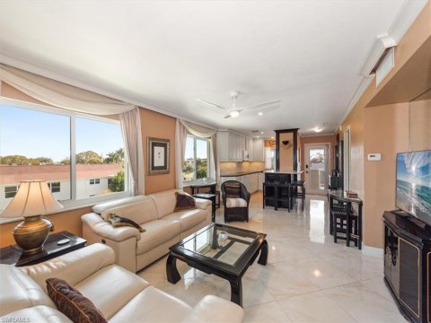 Village Green Naples Florida Real Estate