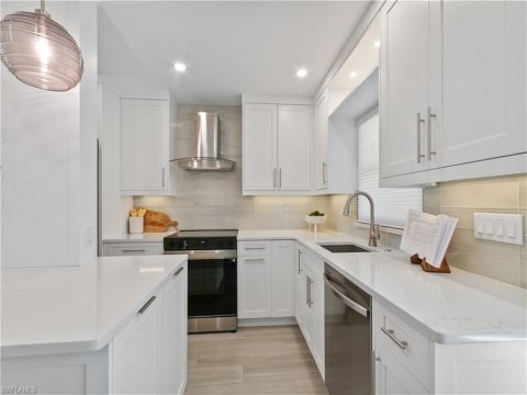 Village Green Naples Florida Real Estate