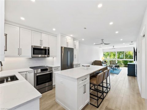 Village Green Naples Real Estate