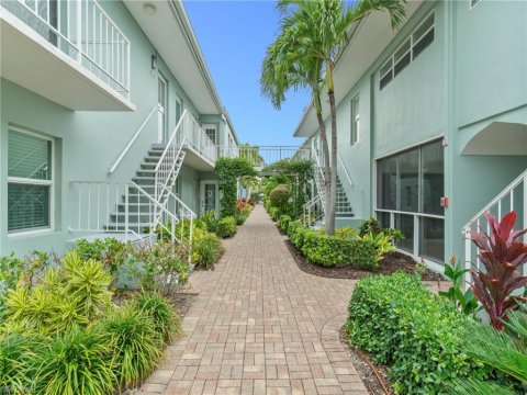 Village Green Real Estate