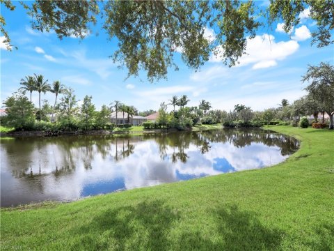 Village Walk Of Bonita Springs Real Estate