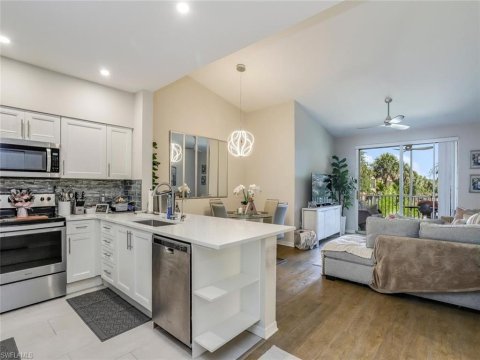 Villagio Estero Real Estate