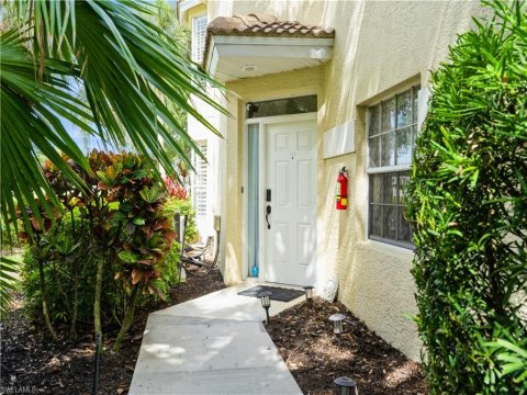 Vineyards Naples Florida Condos for Sale