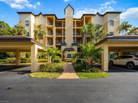 Vineyards Naples Florida Condos for Sale