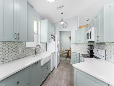 Vineyards Naples Florida Condos for Sale