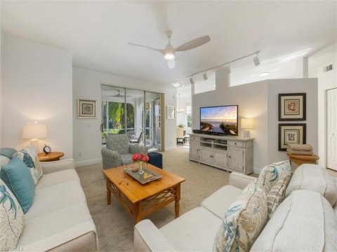 Vineyards Naples Florida Condos for Sale