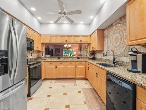 Vineyards Naples Florida Condos for Sale