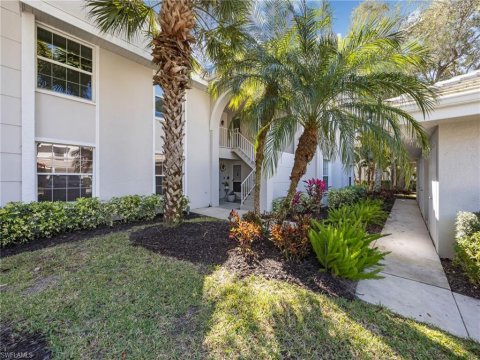 Vineyards Naples Florida Condos for Sale