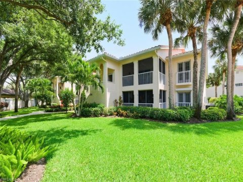 Vineyards Naples Florida Condos for Sale