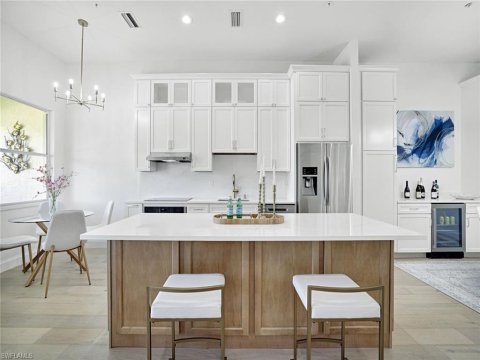 Vineyards Naples Real Estate