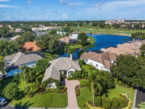 Vineyards Naples Real Estate