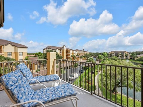 Vineyards Naples Real Estate