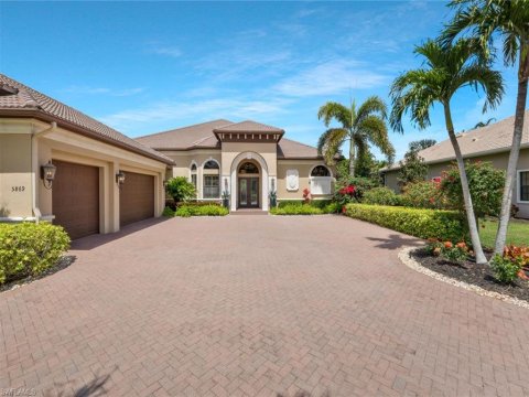 Vineyards Naples Real Estate