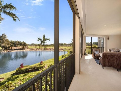 Vineyards Naples Real Estate