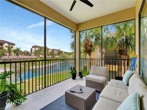 Vineyards Naples Real Estate