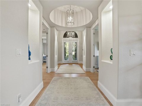 Vineyards Naples Real Estate