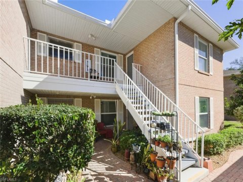 Walden Oaks Naples Florida Condos for Sale