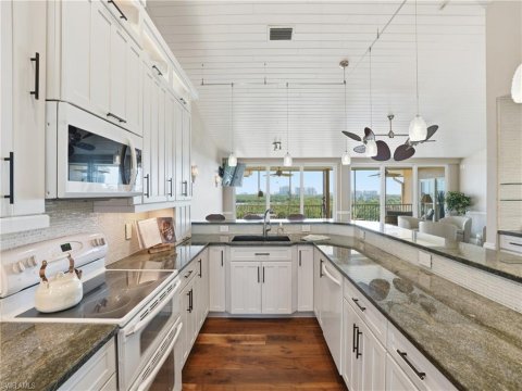 Wiggins Bay Naples Real Estate