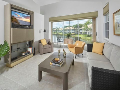 Wilshire Lakes Naples Florida Condos for Sale