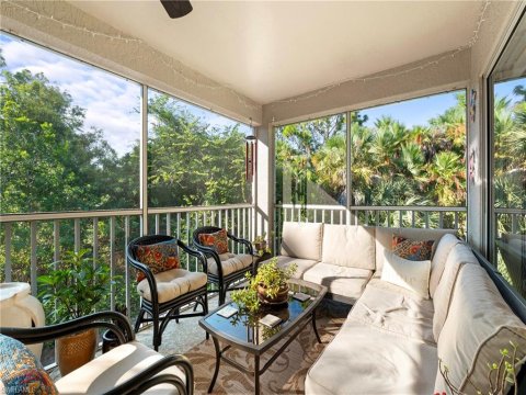 Wilshire Lakes Naples Florida Condos for Sale