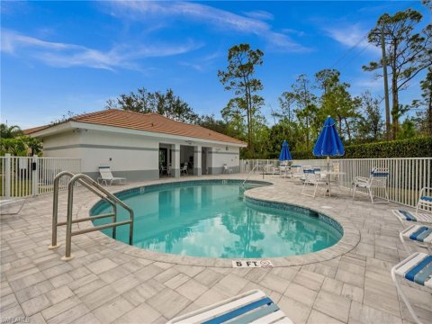 Wilshire Lakes Naples Florida Condos for Sale