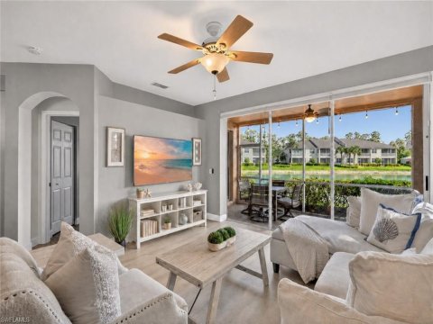 Wilshire Lakes Naples Florida Condos for Sale