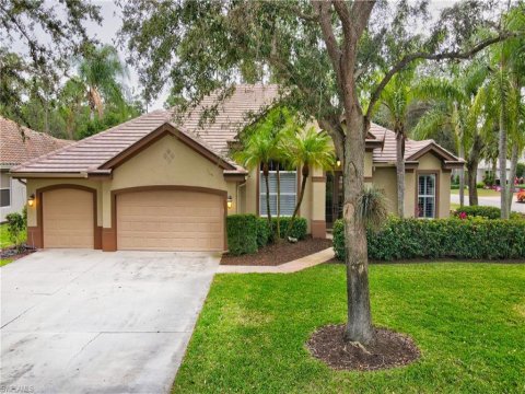 Wilshire Lakes Naples Florida Homes for Sale