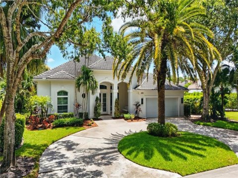 Wilshire Lakes Naples Florida Homes for Sale
