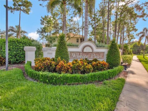 Wilshire Lakes Naples Florida Real Estate