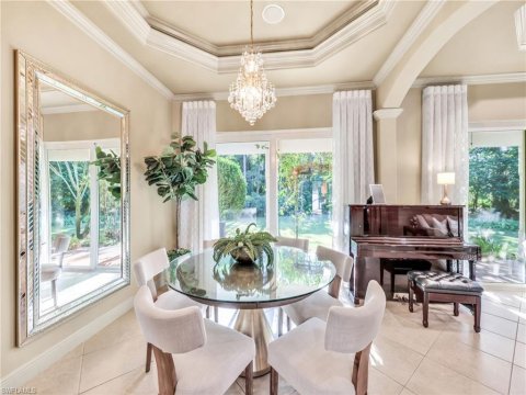 Wilshire Lakes Naples Florida Real Estate