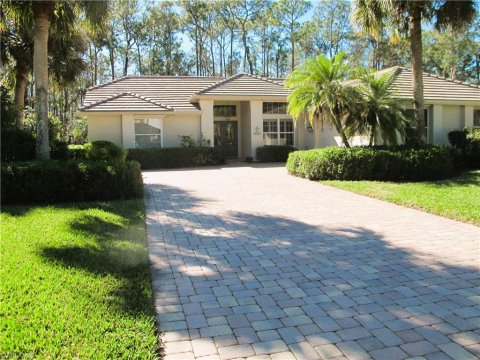 Wilshire Lakes Naples Florida Real Estate