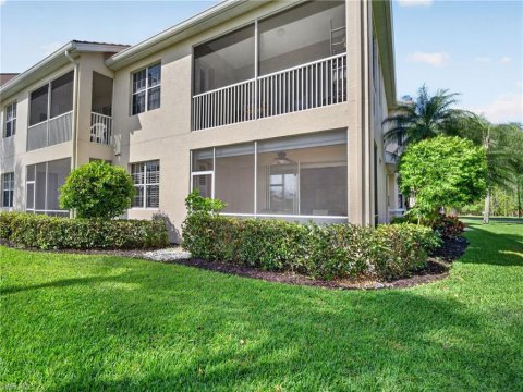 Wilshire Lakes Real Estate