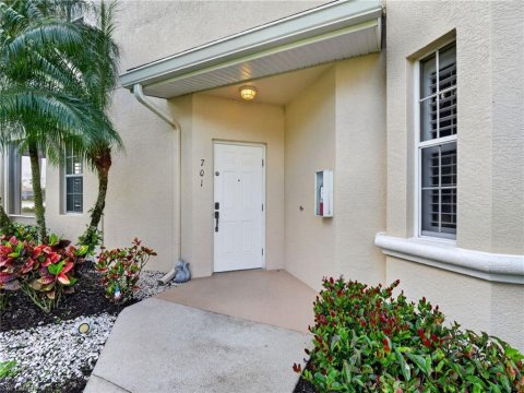 Wilshire Lakes Real Estate
