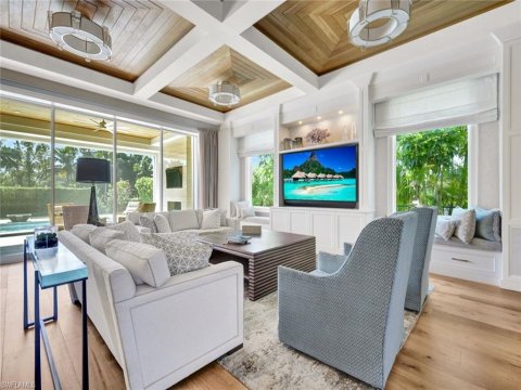 Windward Isle Naples Florida Homes for Sale