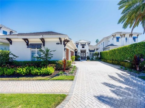 Windward Isle Naples Real Estate