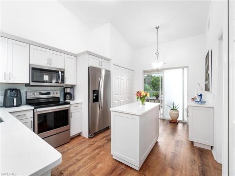 Bermuda Palms Naples Condos - 4945 Cougar Ct S 4-202, Naples, FL 34109